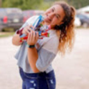 Meet your Posher, Makenzie